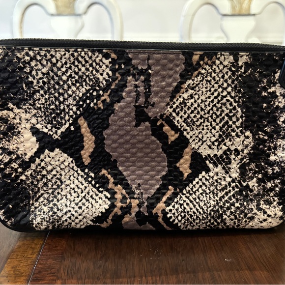 Coach SNAKE EMBOSSED LEATHER clutch/wristlet purse - Picture 6 of 14